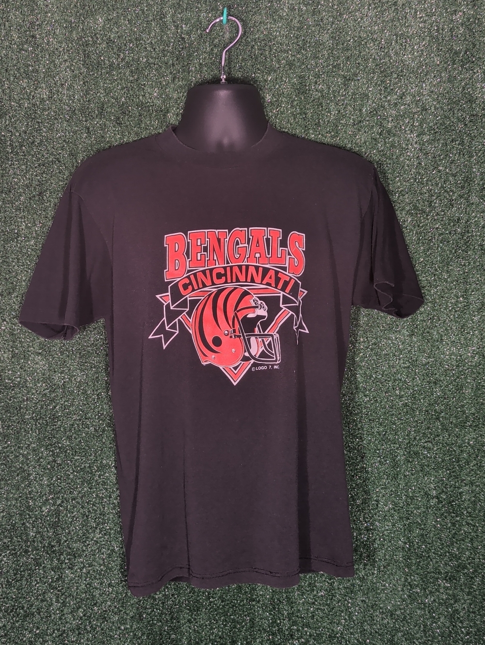 Vintage Cincinnati Bengals Logo 7 Striped Football Helmet Shirt Size L